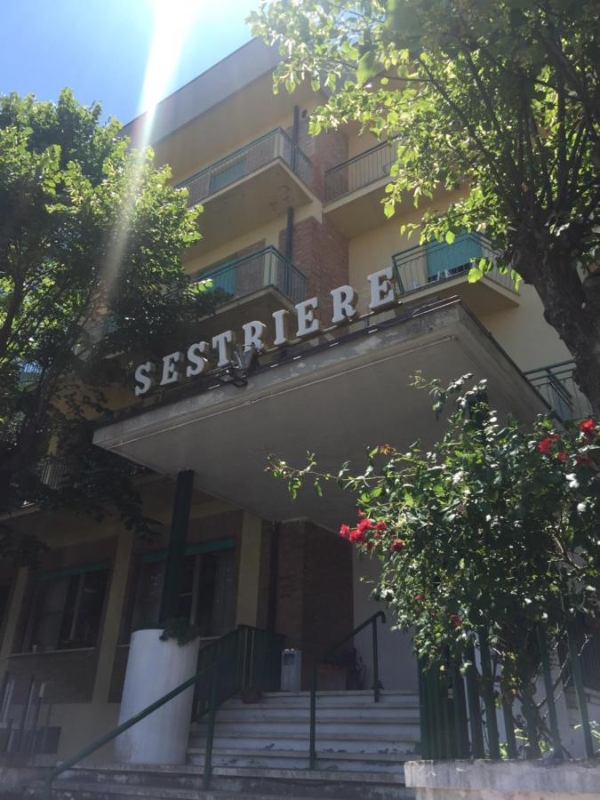 Hotel Sestriere Chianciano Terme Exterior foto